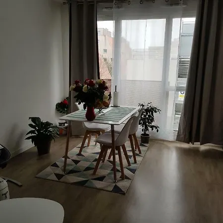 Comfortable Habitación en casa particular Aubervilliers